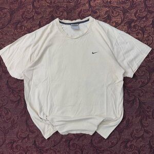 Y2K Nike Swoosh Tee